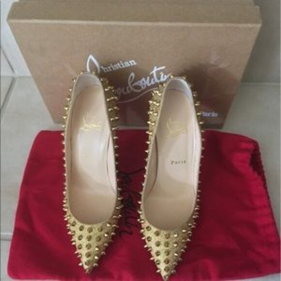 🚨SALE🚨 Christian Louboutin Pumps - Picture 3 of 7